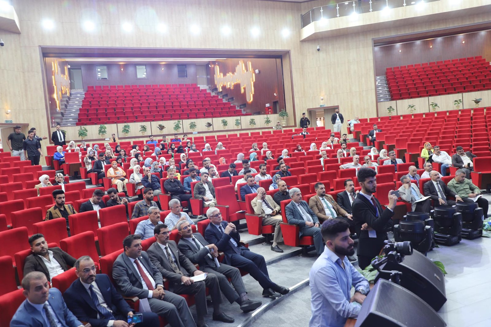 Audience in the dialogue session